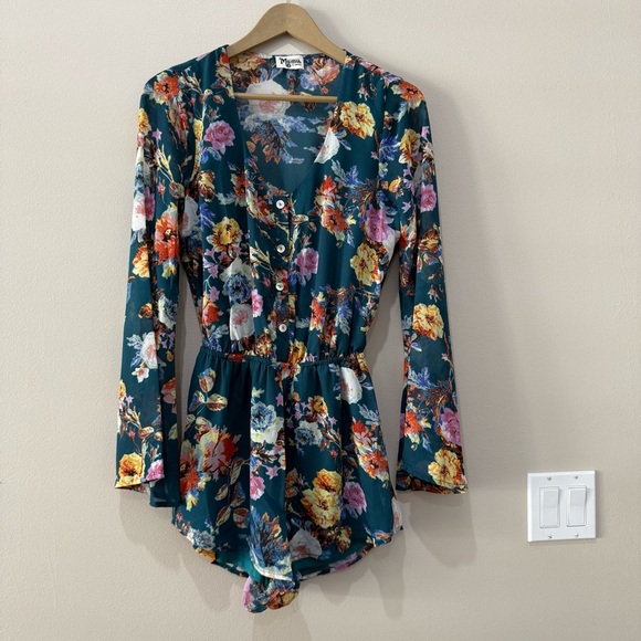 Show Me Your MuMu Red Rocks Bell Sleeve Romper XS - Picture 2 of 10